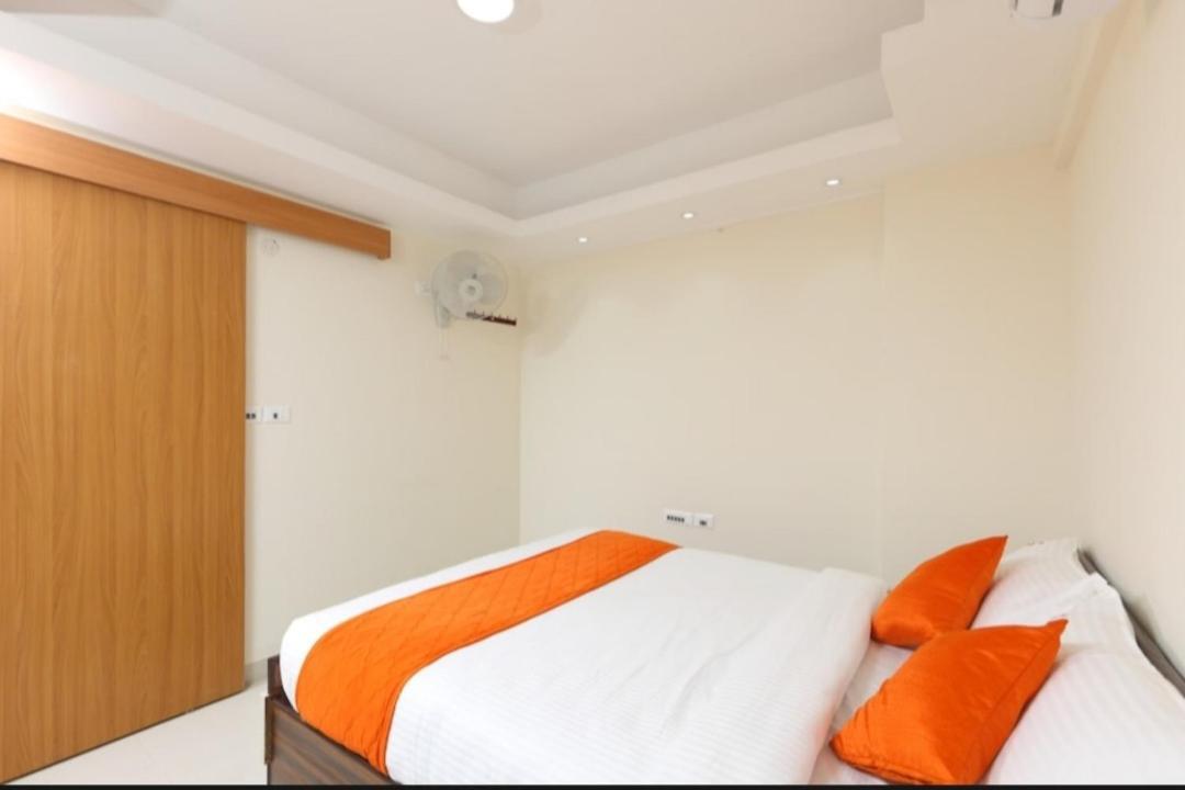 Phoenix Inn Chennai Exterior foto